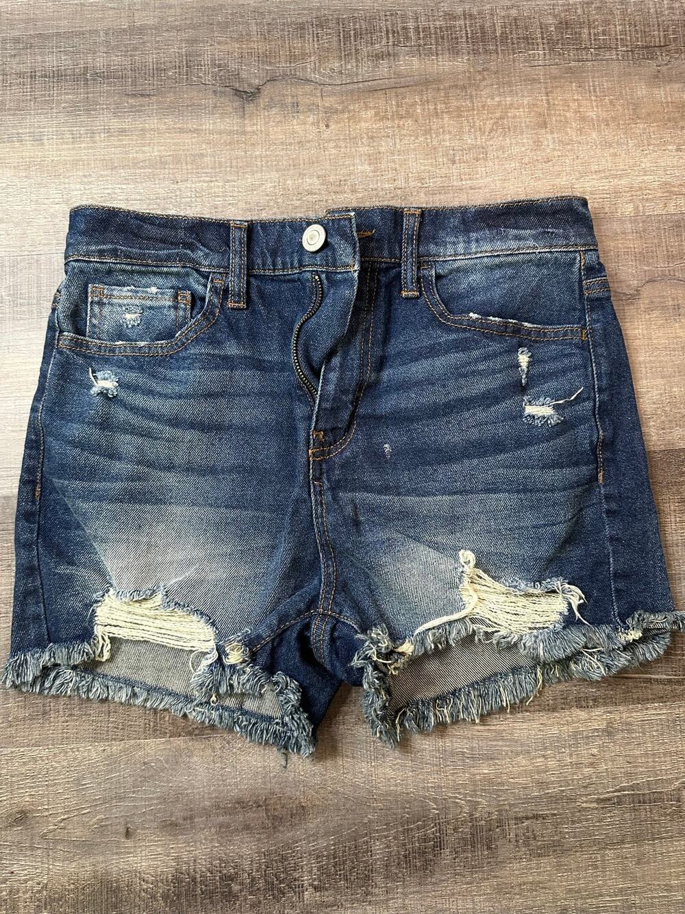 NWT SO Vintage Stretch Mom Shorts Size 9 Medium Wash Blue Denim